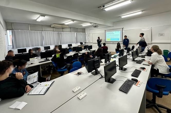 Itajaí: Capacitação prepara jovens acolhidos para o mercado de trabalho com apoio de empresas e universidade