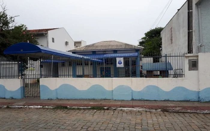 Mãe denuncia uso excessivo de TV com bebês em creche de Itajaí