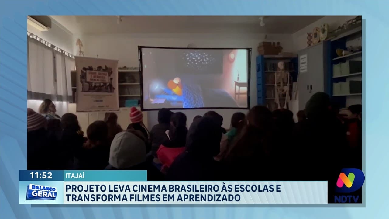 Cinema Brasileiro Invade Escolas de Itajaí e Transforma o Ensino