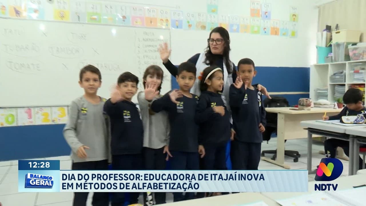 Dia do Professor: educadora de Itajaí inova na alfabetização