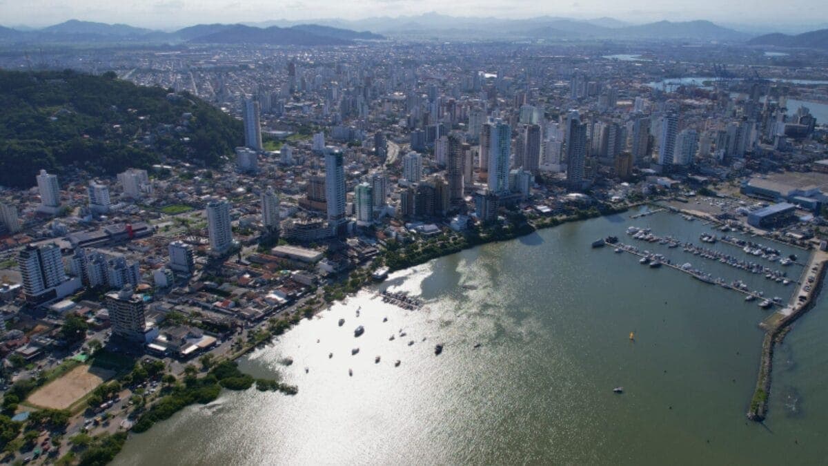 Campanha que premia consumidores em Itajaí dobra prêmios e valor chega em R$ 500 mil
