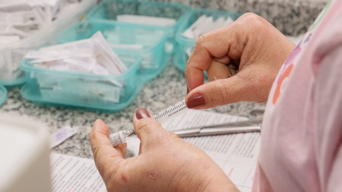 Itajaí abre vacinação contra gripe para todos os moradores; veja locais e horários