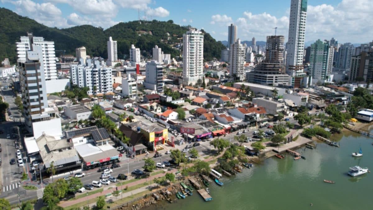 Itajaí perde o posto de maior economia de SC, mas projeta retorno à liderança