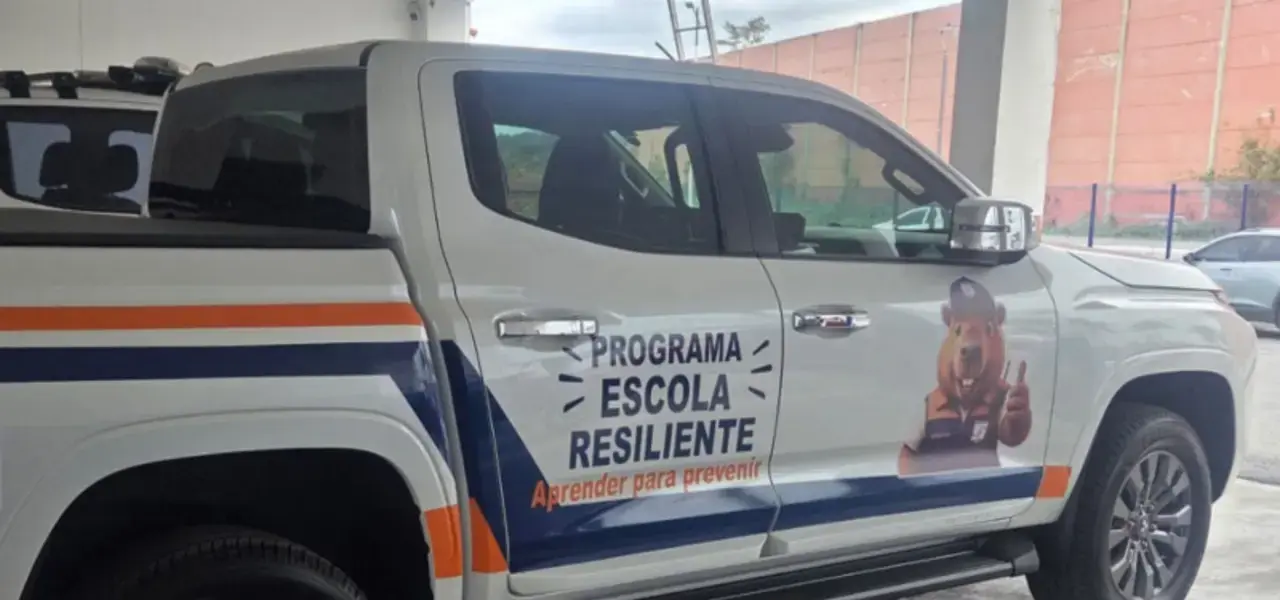 Programa amplia segurança nas escolas de Itajaí com nova viatura - Visor Notícias