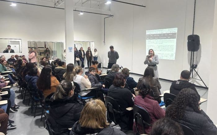 Servidores da Educação de Itajaí e Piçarras Promovem Mobilizações por Aplicação de Lei Federal
