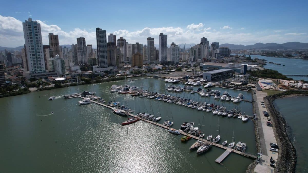 Apartamentos compactos disparam em Itajaí, cidade com metro quadrado entre os mais caros do país