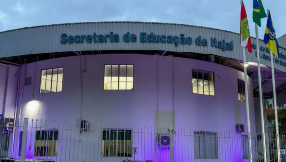 Fortes chuvas fazem Itajaí interromper aulas em 14 unidades nesta segunda-feira (31) - Visor Notícias